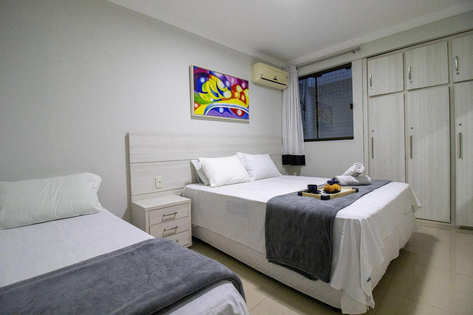 Mau21 - Av. Brasil. 3 Dorm, Climatizado, Churrasq Apartamento *