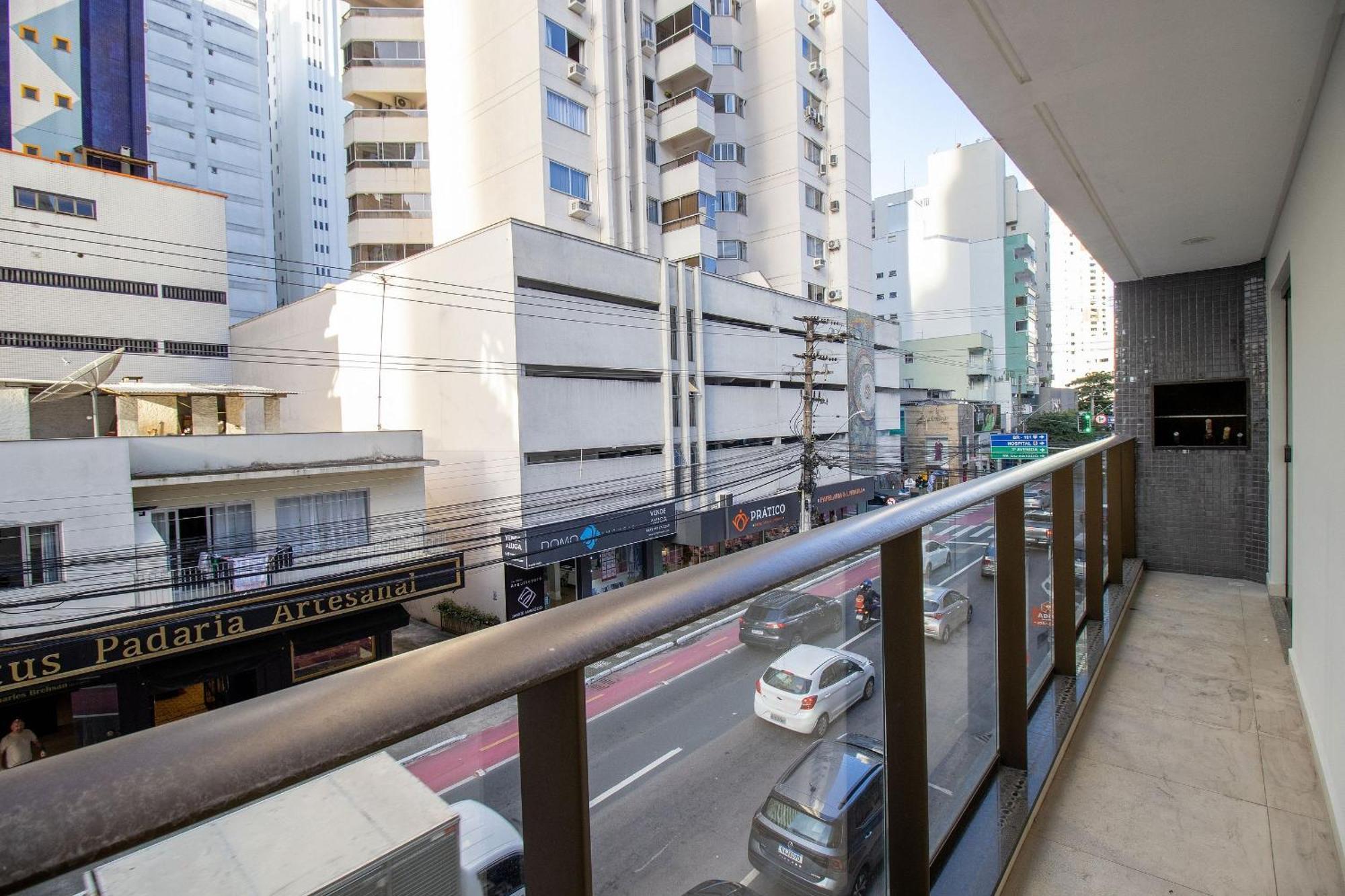Mau21 - Av. Brasil. 3 Dorm, Climatizado, Churrasq *