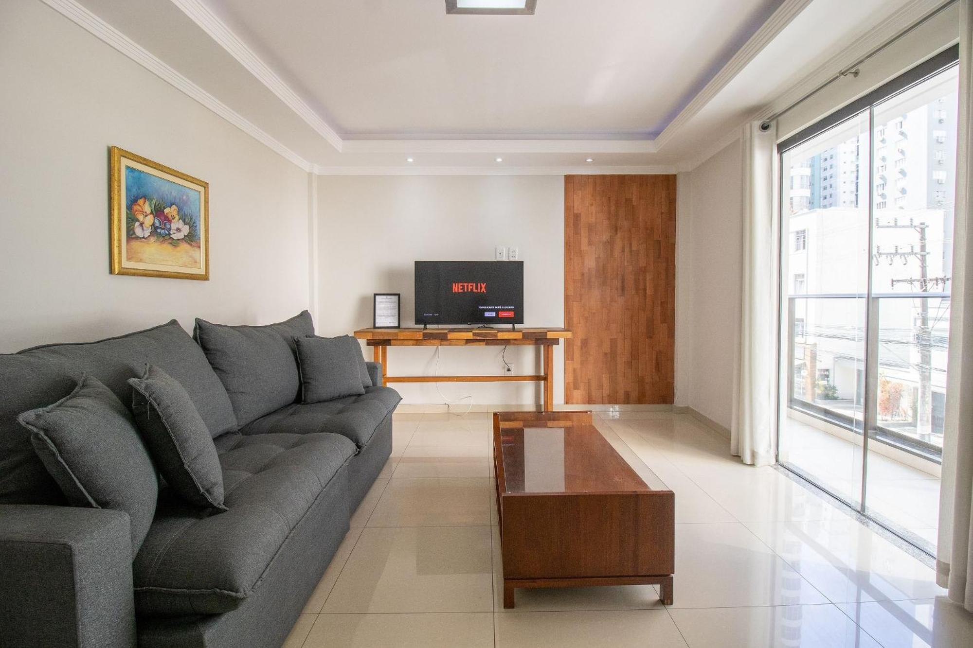 Mau21 - Av. Brasil. 3 Dorm, Climatizado, Churrasq Apartamento